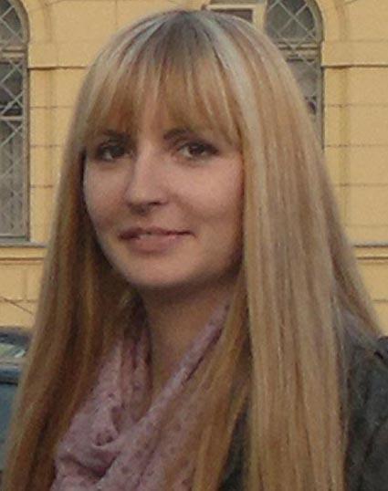 Verica Aleksić je rođena 26. avgusta 1986. u Kruševcu, gde je završila osnovnu školu Vuk Karadžić i prirodnomatematički smer Gimnazije kao odličan đak.