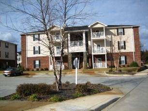Dillon Trace Waterford Place 720 N Wise Dr, Sumter SC 29150 (803) 506-4060 2 BR/2 BA =