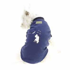 Made to fit big old dogs or young pups and keep them warm during