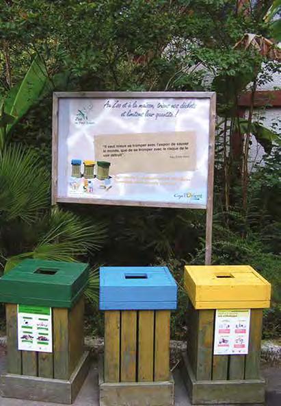 Use animal objects for people to touch RECYCLING TRASH AT ZOO DE PONT