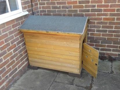 SALE Outdoor Dog Kennel : - 38 x 28 x 40 Never used, but has weathered due to being