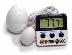Comes with two egg sizes small (quail) and medium (poultry). The display can show both the egg sensor temperature and the temperature where the control unit is placed.