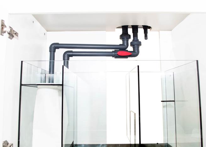 FEATURES In cabinet sump