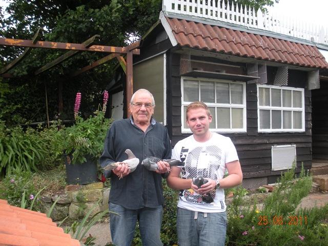 Fred and Will Hayles. 15 th Open Owers Brothers from Bere Regis. George and Pete Owers have been in partnership for approximately 3 years and race from George s home in Bere Regis.