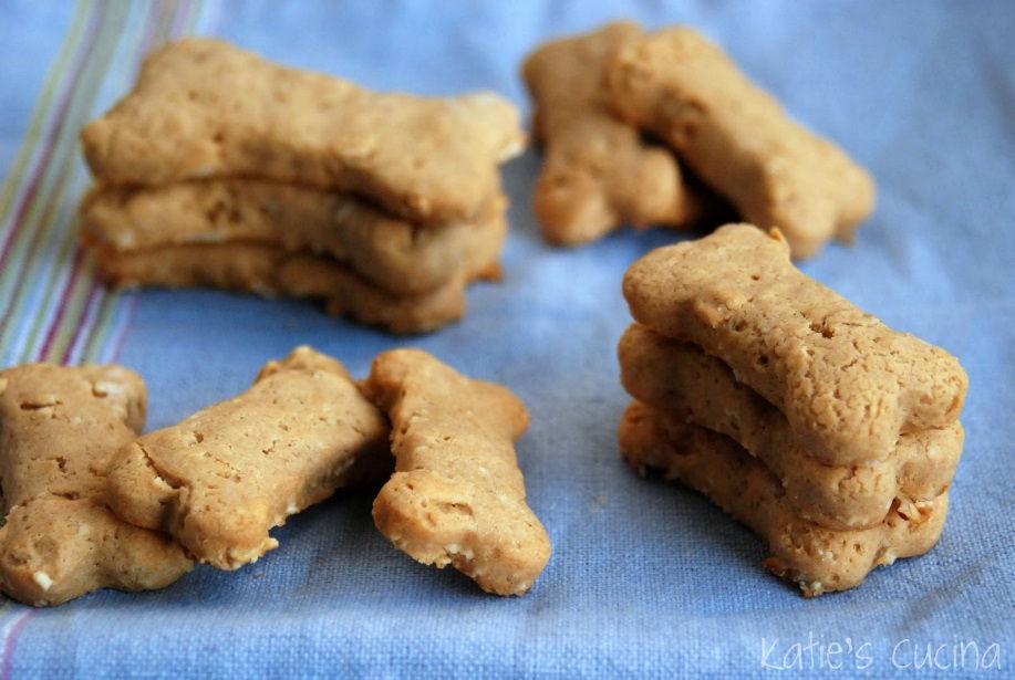 Peanut Butter and Banana Biscuits Yield: Makes about 86 (1 3/4-inch) treats Ingredients 1 1/4 cup whole wheat flour 3/4 cup old fashioned rolled oats 1/4 cup natural creamy peanut butter 1 ripe