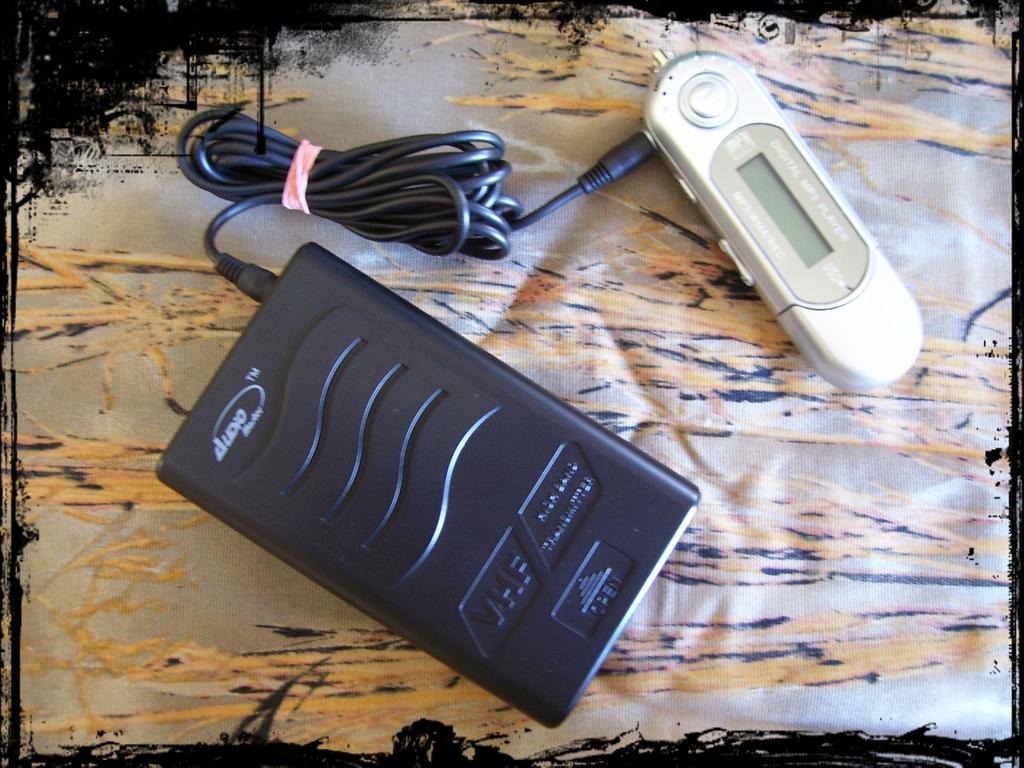 TRANSMITTER with MP3 REMOTE A quick intro to this caller, it is a simple but effective solution to