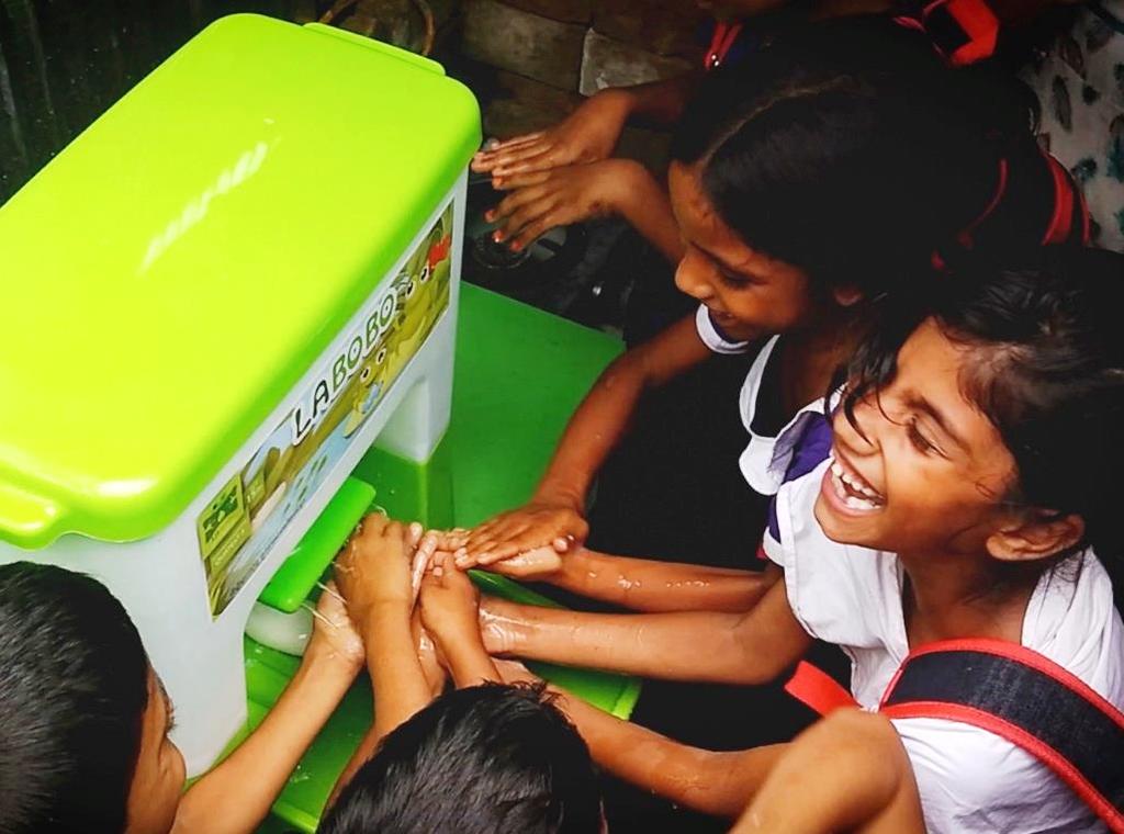 Private Sector Solutions for Public Health Challenges Promoting handwashing