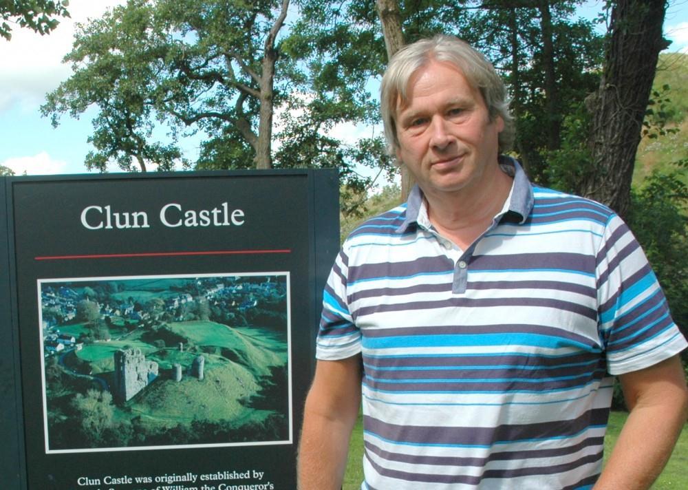 . Clun Castle, St George s Church Clun and Hyssington Church Clun Castle is a typical Norman motte and bailey construction On a beautiful day in mid-august my wife Magda and I decided to explore two
