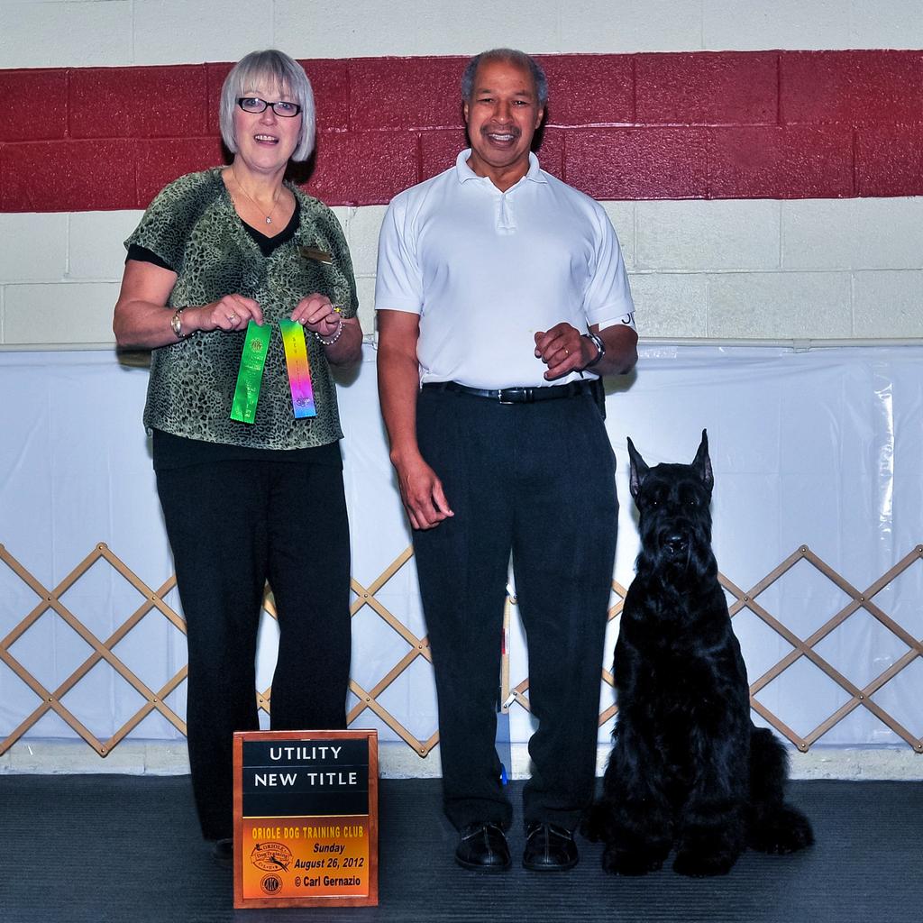 Volume E8 August ~ September 2012 Giant Schnauzer Club of America Newsletter Upcoming Events September AKC Responsible Dog Ownership Days 2012 Various locations throughout the US Oct 20-21, AKC Meet