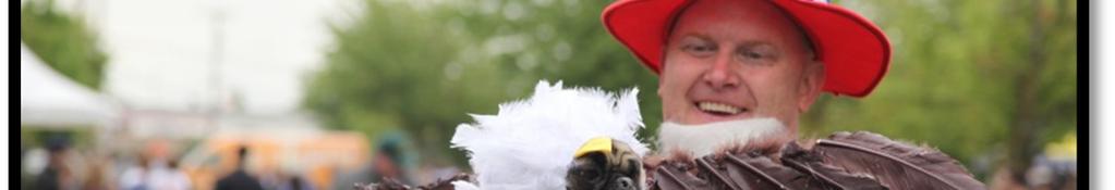 An increasingly popular event among Portlanders, Pug Crawl features costumed Pugs paraded by their owners down a one-block