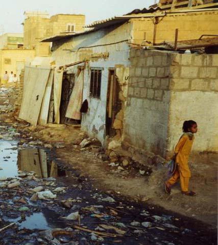 Karachi Squatter Settlements Sewage contaminated drinking water 10,900