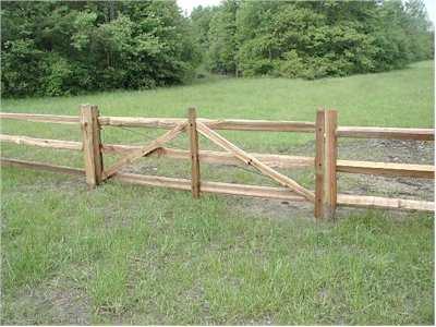 Large areas may not be enclosed with a privacy fence. Each case will be considered by the ACC.