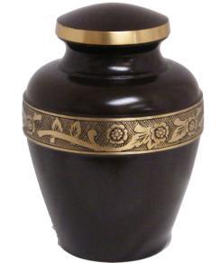 Page 16 Toll Free: 1-866-566-7297 Paws2Heaven Page 29 Grecian Vase Urn An elegant and peaceful resting place for your cat or dog, this urn is
