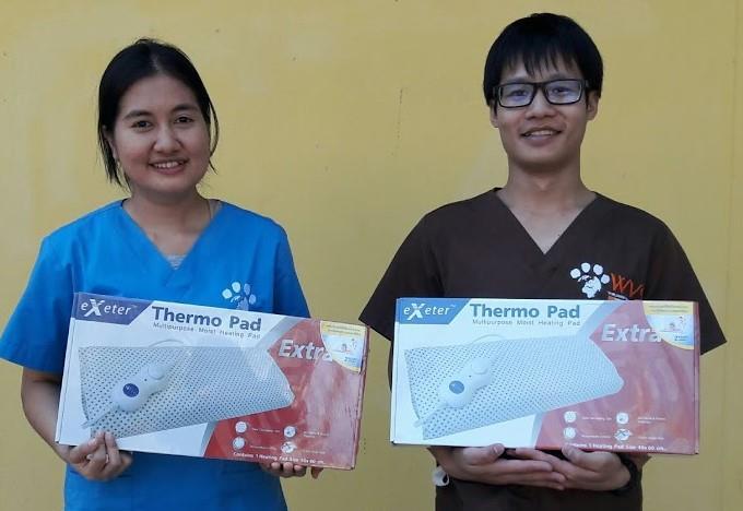 , two veterinary students from Czech Republic that took part at our 2 nd ABC Surgical Course: a couple of brand new Heat Pads for our surgical theatre.