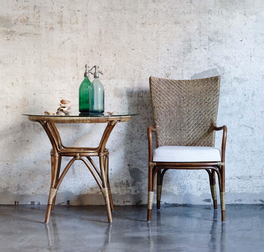 Melody chair, Antique and Originals table, antique Facts about rattan Rattan is one of the fastest growing materials and transforms CO 2 to clean air. Rattan generates in 5-7 years.