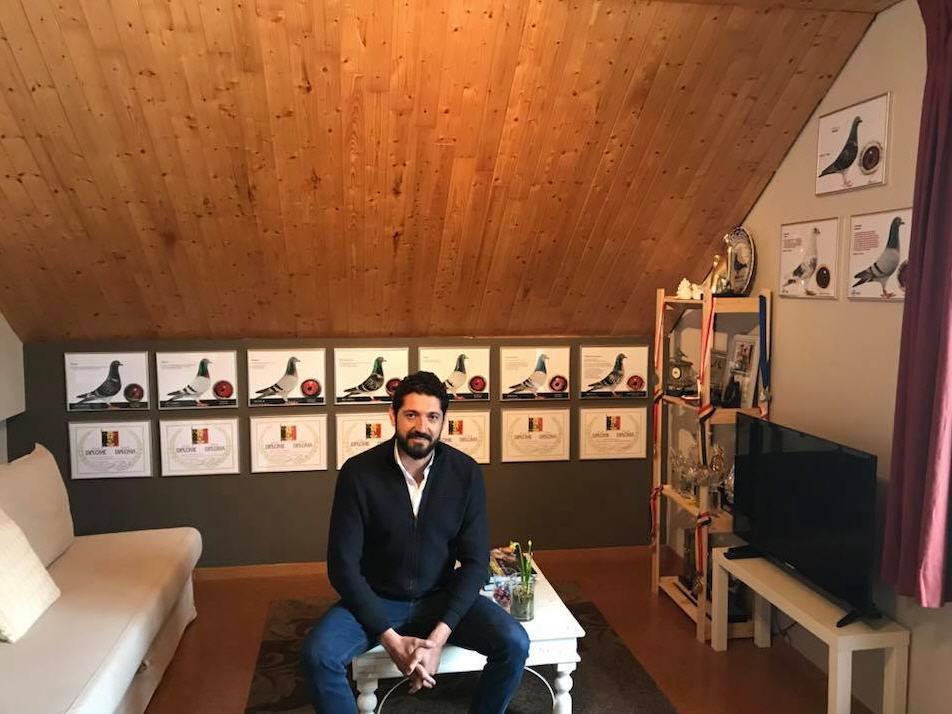 Figure 14 Isaac Carillio on a recent visit to Jelle Roziers home. Isaac knows that Quality is the only choice in both the birds you choose to keep and the people you choose to associate with.