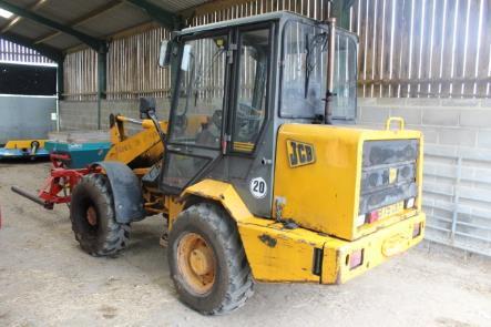 K975 DEF (Year 1994) 8500 hours. Tyres 10%.