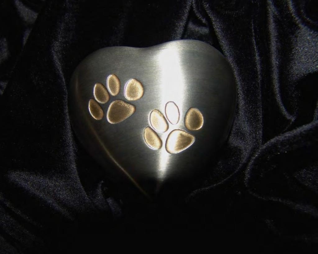 18 Two PawPrint Heart Urn This urn is for very small animals
