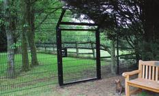 PROTECTAPET PRO 9 PRO GATE DETAILS & OPTIONS The swing gates excel in both stability and durability due to the use of tubular sections in square bar steel and a high quality, powder coat finish.