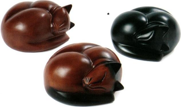 ,...t:l ll luult:::, Sleeping Cat Tribute Beautifully hand-carved.