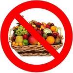 Fruits dogs should no eat at any time Persimmons, Peaches, and Plums The problem with these fruits is the seeds or pits.