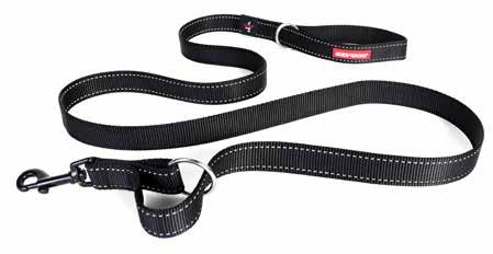 While walking you can go from a 180cm (6ft) leash to a 100cm (3ft) leash by pulling the leash through the D-ring at the collar end of the leash.