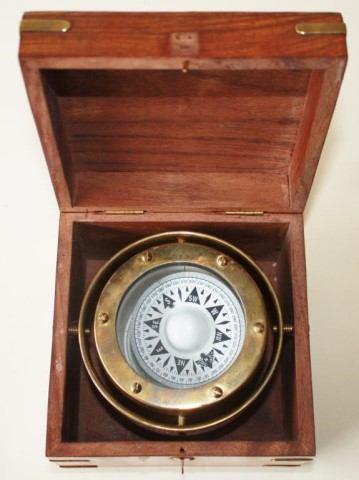 35-50 95a Ships Compass in Wood Box Brass