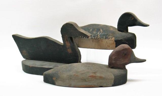 Probably carved by one and painted by the other. 100.00-150.00 184 Lot of 3 decoys.