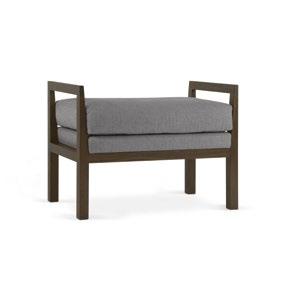 diam: 69 cm x h: 49 cm length of fabric 3 m 4 5 el paso large Fully upholstered with nails (see page 43). Exists also in armchair.