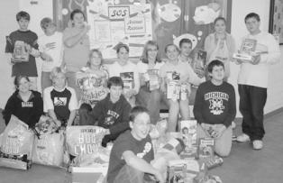 Freeland Middle School Food Drive Nets Generous Donations Freeland Middle School held a food drive, and Mr. Schwedler s/ Mr. Hileman s homeroom and Ms. Phillips/Ms.