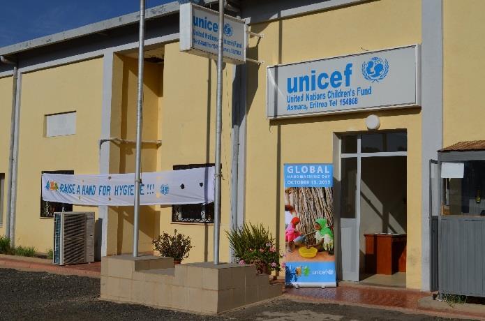 handwashing messages. UNICEF s office was also well branded with banners to commemorate Global Handwashing Day and highlight the importance of handwashing.