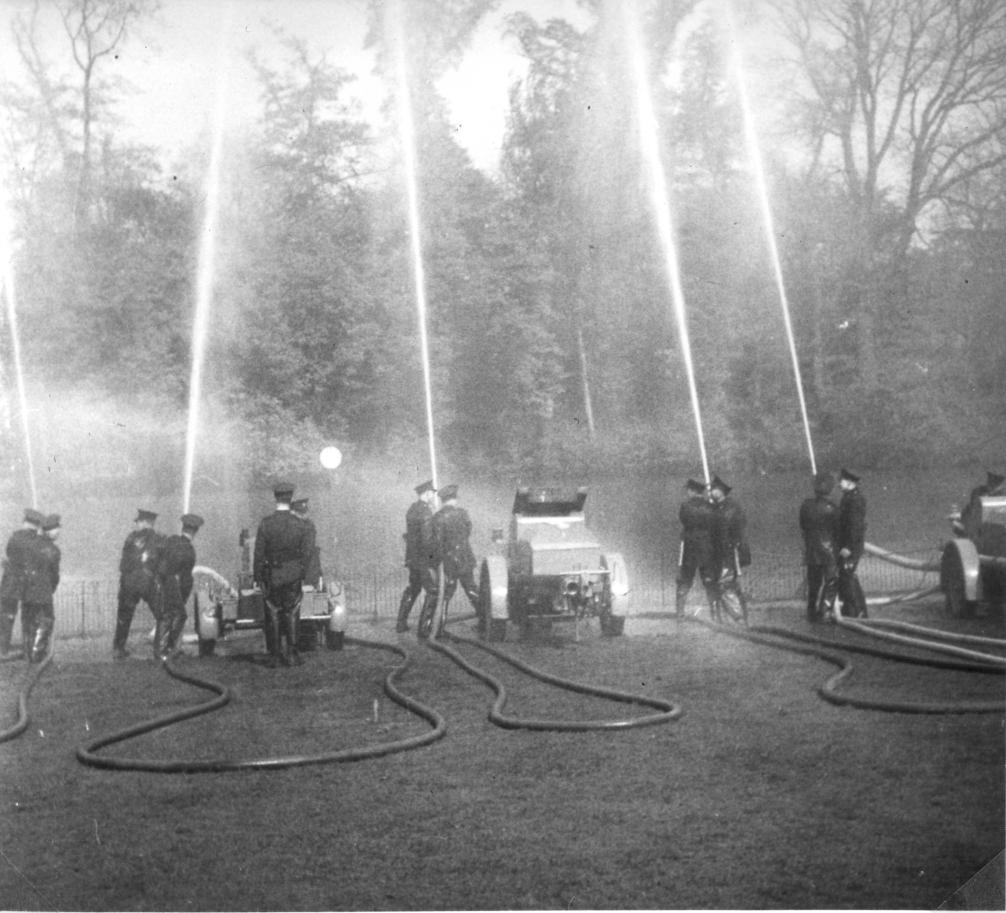 Beckenham s fire service was excellent Beckenham s AFS practises in Kelsey Park One