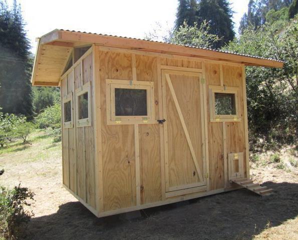 The Woodside This giant coop has room for over 25-chickens (30 max.