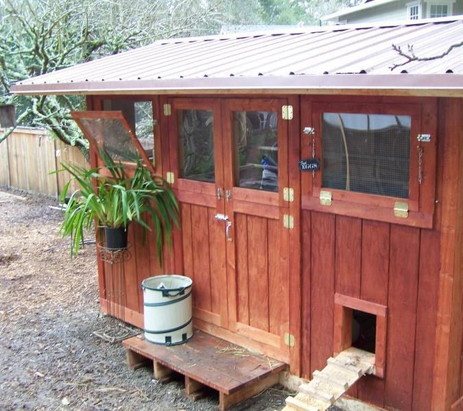 The Los Gatos Walk-In Coop The measures 8 x 12 x 9 h and has 12-nesting boxes.