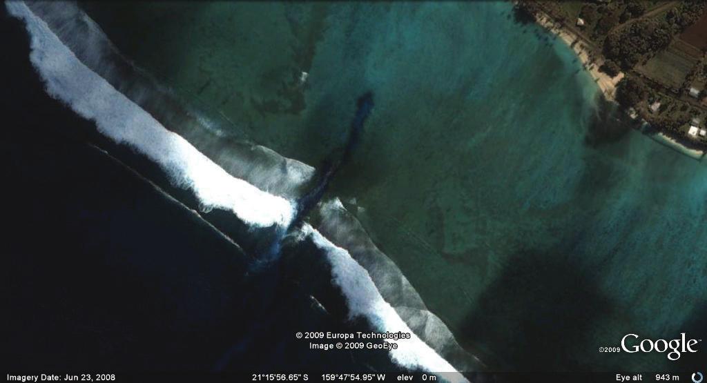 Fig. 3. Aerial view of Papua Passage. Google Earth. Materials and Methods General study site Rarotonga (21 14 S; 159 47 W) (Fig.