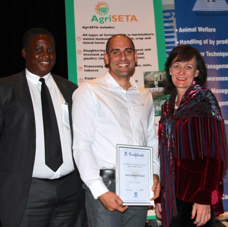 Gala dinner Sponsored by: AgriSETA Awards - Gala dinner 22 May 2014 Congratulations to following award winners: High throughput R&R abattoir (Pty) Ltd Beefmaster Kimberley (Pty)