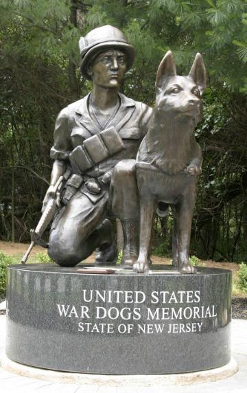 past, present and future. UNITED STATES WAR DOGS MEMORIAL Central Florida Obedience Dog Club Inc.
