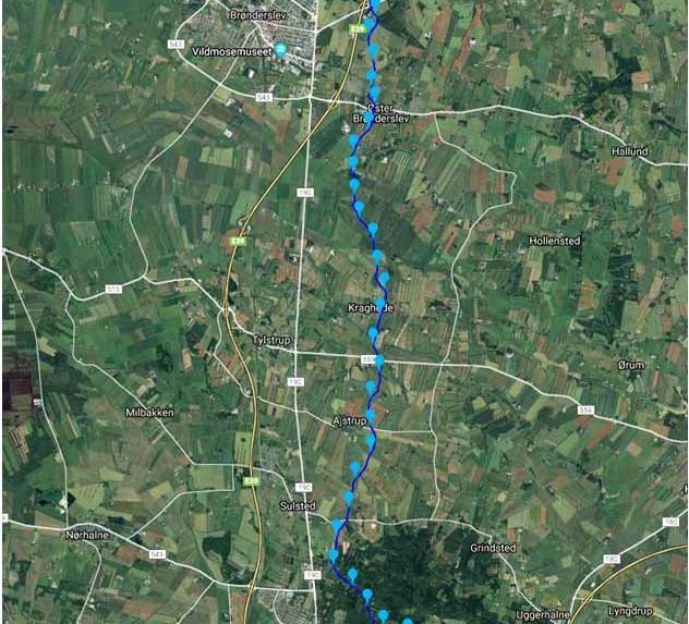 The trip back to the loft are going good, but notice the following events: Just north of Hammer Bakker the flock goes very low and gets the speed of 1800mpm.(100km/hour).
