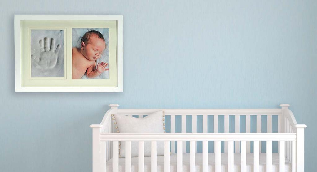 einsatzbereit. The frame offers enough place for a beautiful hand or footprint your baby alive.