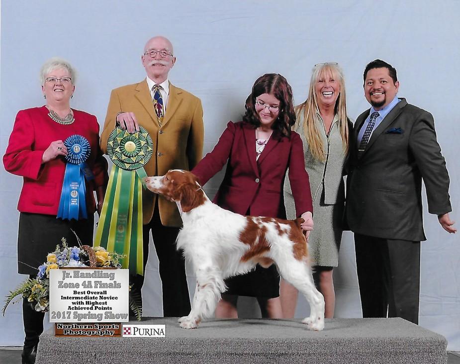 Sudbury and District Kennel Club Newsletter Winter 2018-2019 JUNIOR HANDLING GALLERY Junior Handling Photos submitted by Hailee Lavigueur Hailee Lavigueur and the Judges (L-R: Diane