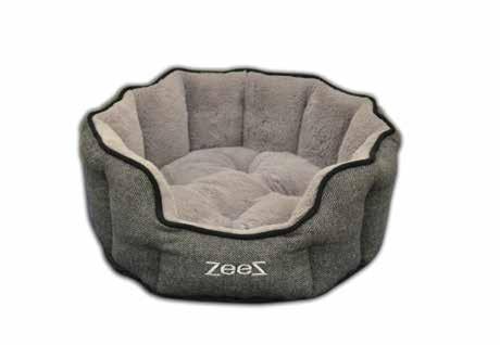 ZeeZ LUXURY SOFAS The ZeeZ Luxury Sofa Bed will have your precious pet thinking they re royalty. Made from soft beige faux fur and brown linen material.