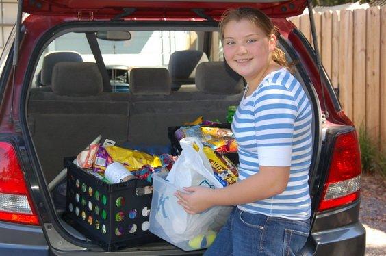 National Junior Honor Society of Citrus Springs Middle School Has Food Drive For the Babies This is Morgan Clark who recently made a delivery of food and