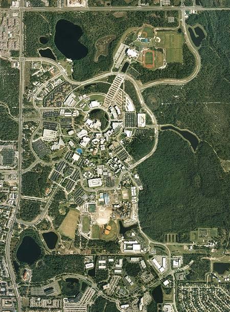 University of Central Florida 1,415 acres 38,000 students and staff Campus authorities considered free-living cats a
