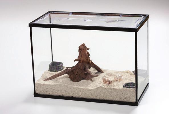 Hermit Crab Setup In your Hermit Crab Habitat Kit you will find the following materials Glass Terrarium 40cm x 20cm 28cm COMPLETE Water Conditioner 100mL