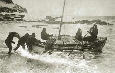 Boat Then Shackleton s team saw an island. But there was no one there to help. Shackleton and five explorers got into a boat again.