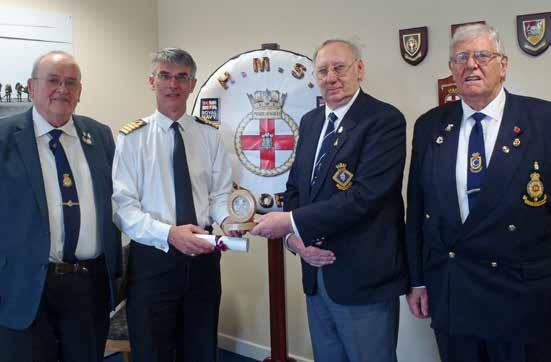 4 Aircraft Carrier Alliance News Senior Naval Officer s End of Term Proficiency Award Leading Weapons Engineer Tom Handley received an end of term proficiency award from Captain Groom for