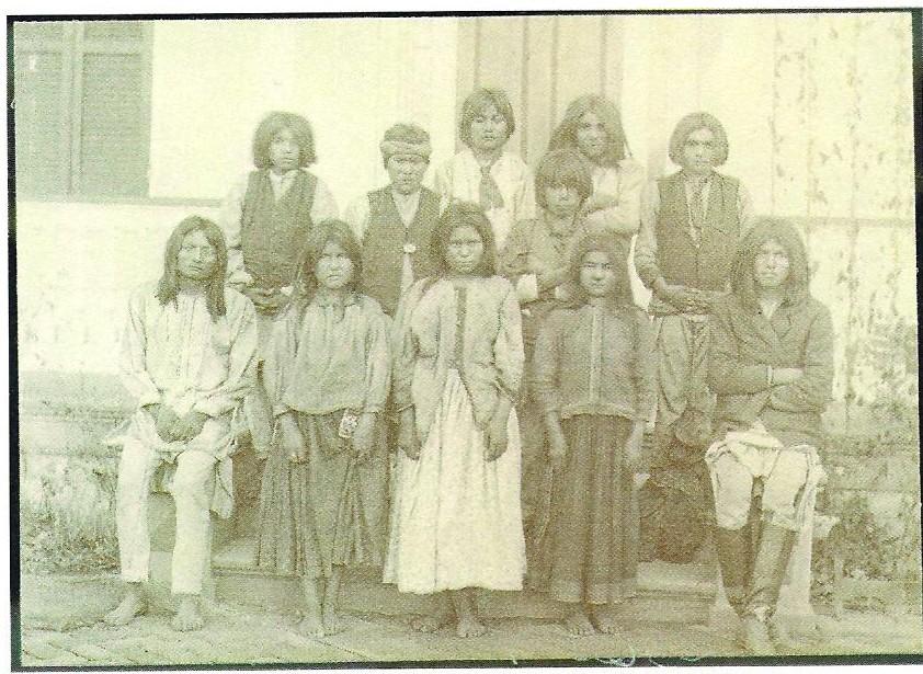 Ndé Bizaa' The Mescalero Apache Tribe Language Program Apache Children at the Carlisle
