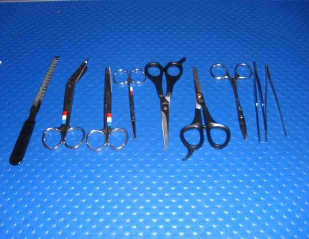 De-matting tools can be very sharp, and procedures require the utmost attention to prevent injury to the pet and you. Scissors Again, there are many types of scissors.