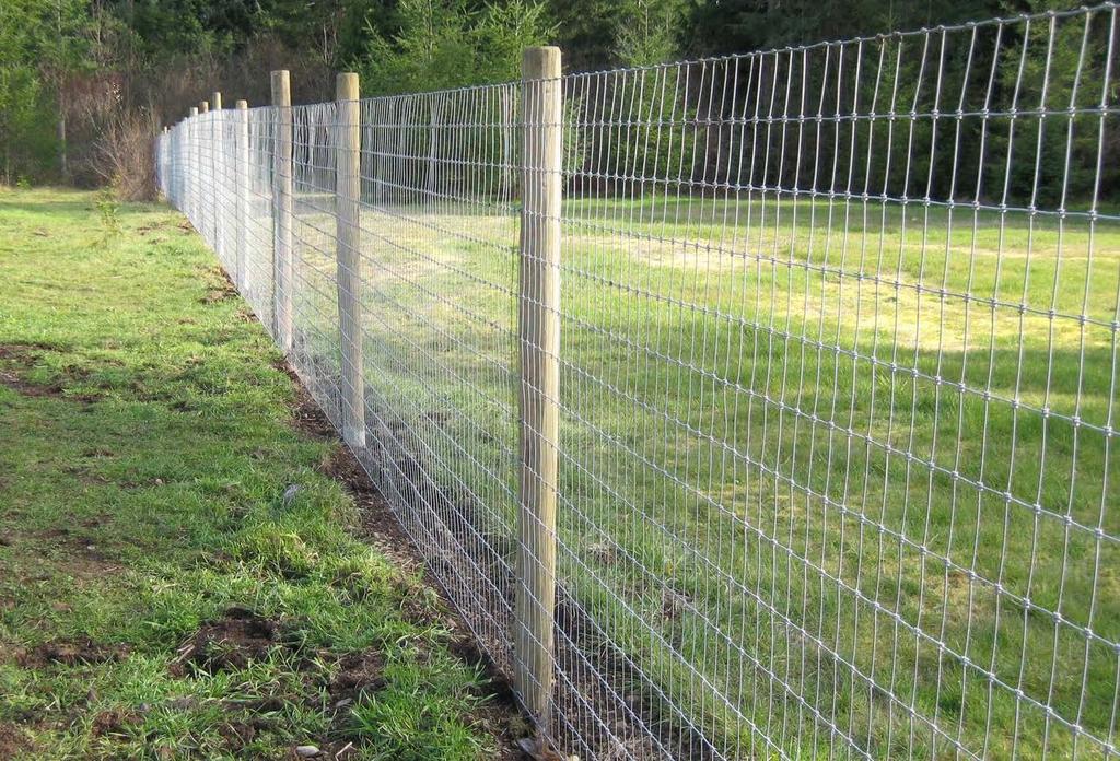 Fencing Estimate Woven Wire Fencing Many dog parks have chosen woven wire fencing as an alternative to more expensive chain link fences.