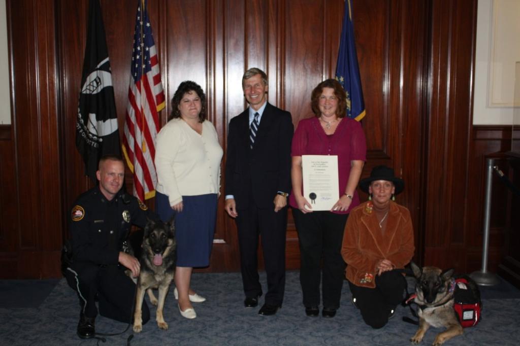 Dog Club of Southern New Hampshire proudly sponsored the K-9 Veterans Commendation. Governor Lynch signed the commendation on Friday, September 18th at the NH State House.